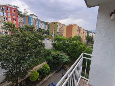 Apartamento en venta en Buenos Aires, Medellín · foto 2 de 11