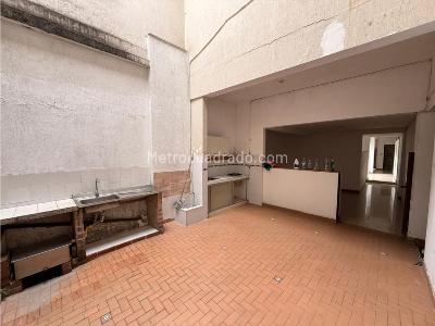 Casa de 5 alcobas en venta en El Cedro, Cali, 315 m² · foto 5 de 19