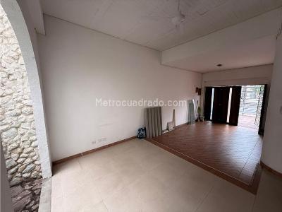Casa de 5 alcobas en venta en El Cedro, Cali, 315 m² · foto 10 de 19