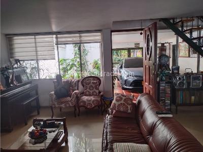 Casa de 5 alcobas en venta en Tequendama, Cali, 400 m² · foto 2 de 14
