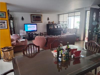 Casa de 5 alcobas en venta en Tequendama, Cali, 400 m² · foto 13 de 14