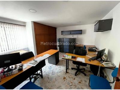 Casa de 4 alcobas en venta en La Flora, Cali, 394 m² · foto 8 de 11