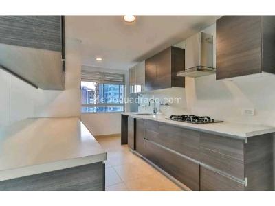 Apartamento de 4 alcobas en venta en Castropol, Medellín, 138 m² · foto 2 de 20