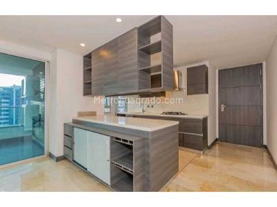 Apartamento de 4 alcobas en venta en Castropol, Medellín, 138 m² · foto 3 de 20