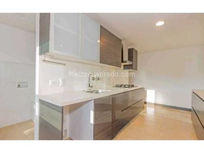 Apartamento de 4 alcobas en venta en Castropol, Medellín, 138 m² · foto 9 de 20