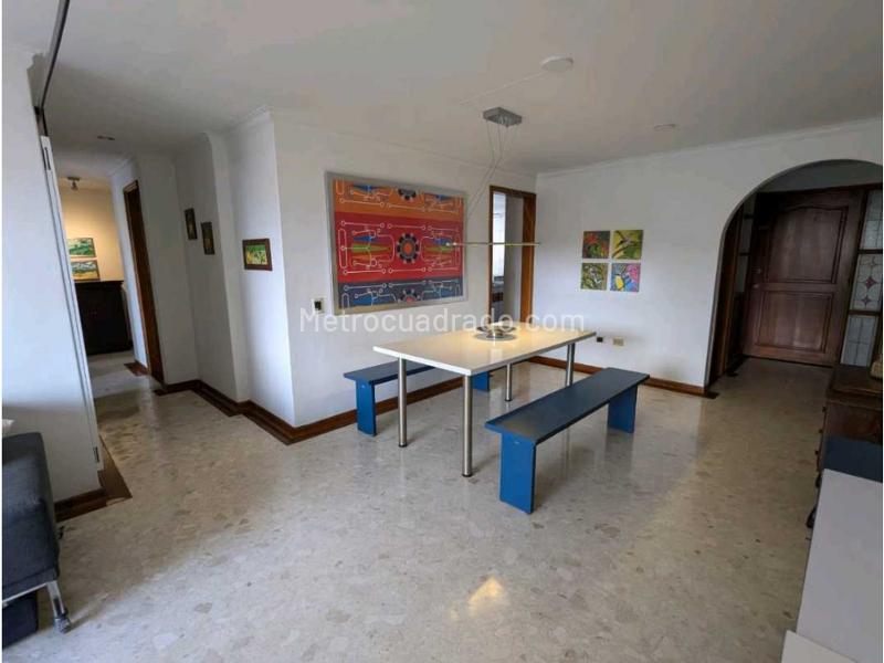 Apartamento en Arriendo, Castropol, Medellín - 2