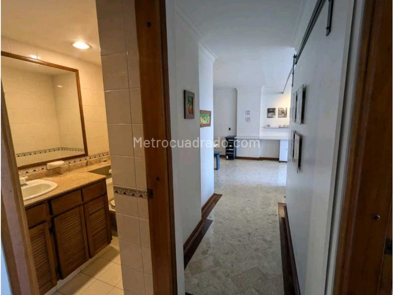 Apartamento en Arriendo, Castropol, Medellín - 3