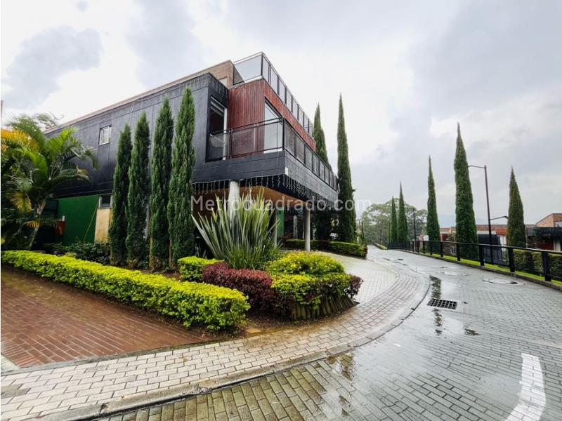 Casa – Envigado, Urbanización Barichara, Valle de Aburrá - Vista 2
