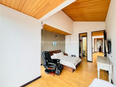 Casa en venta en Loma Del Esmeraldal, Envigado · foto 14 de 20