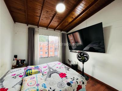 Apartamento de 3 alcobas en venta en El Poblado, Medellín, 77 m² · foto 3 de 20