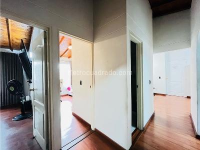 Apartamento de 3 alcobas en venta en El Poblado, Medellín, 77 m² · foto 11 de 20