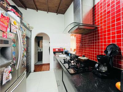 Apartamento de 3 alcobas en venta en El Poblado, Medellín, 77 m² · foto 12 de 20
