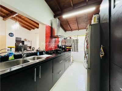 Apartamento de 3 alcobas en venta en El Poblado, Medellín, 77 m² · foto 13 de 20