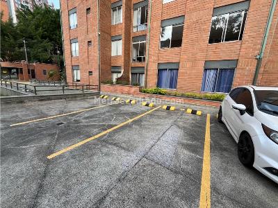 Apartamento de 3 alcobas en venta en El Poblado, Medellín, 77 m² · foto 18 de 20