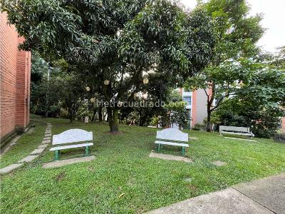 Apartamento de 3 alcobas en venta en El Poblado, Medellín, 77 m² · foto 19 de 20