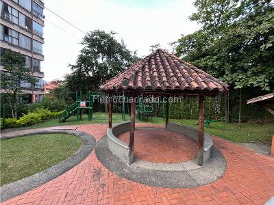 Apartamento de 3 alcobas en venta en El Poblado, Medellín, 77 m² · foto 20 de 20