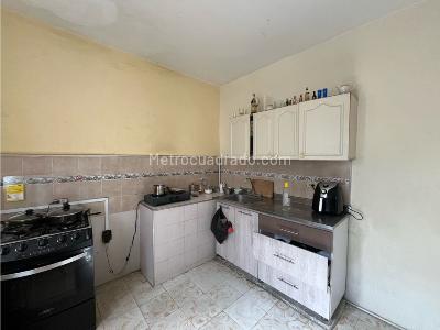 Apartamento en venta en Prado Centro, Medellín · foto 3 de 13