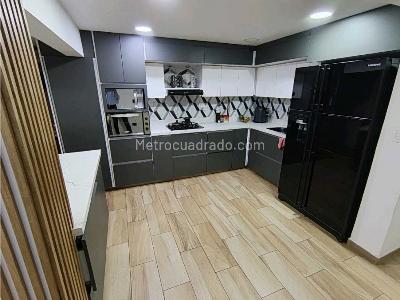 Casa de 4 alcobas en venta en Occidente, Medellín, 140 m² · foto 2 de 15