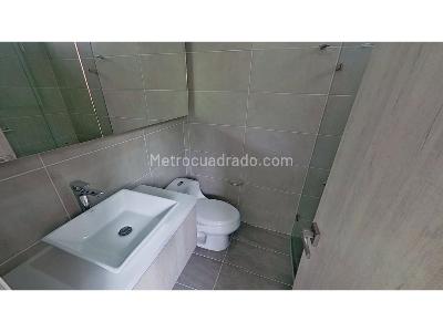 Apartamento de 2 alcobas en venta en Loma De Las Brujas, Envigado, 80 m² · foto 12 de 15