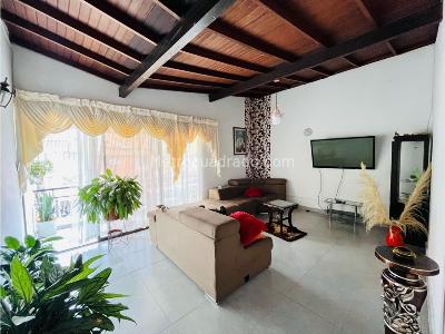 Casa de 5 alcobas en venta en Occidente, Medellín, 162 m² · foto 2 de 12