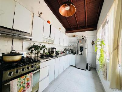 Casa de 5 alcobas en venta en Occidente, Medellín, 162 m² · foto 3 de 12