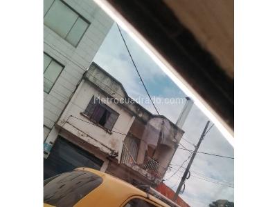 Casa de 4 alcobas en venta en Las Delicias, Cali, 280 m² · foto 2 de 2