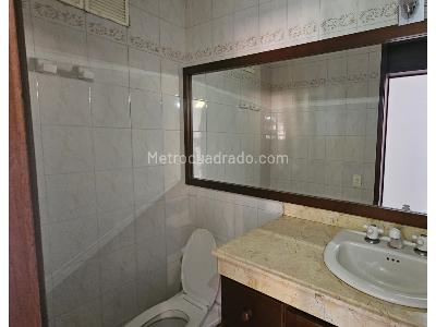 Apartamento en venta en Ciudad Jardin, Cali · foto 6 de 13