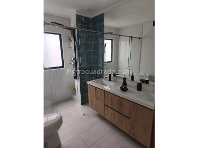 Casa de 4 alcobas en venta en Barro Blanco, Rionegro, 240 m² · foto 2 de 18
