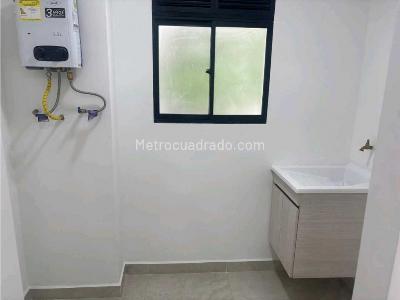 Apartamento de 3 alcobas en venta en La Castellana, Medellín, 134 m² · foto 5 de 14