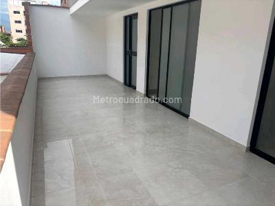 Apartamento de 3 alcobas en venta en La Castellana, Medellín, 134 m² · foto 10 de 14