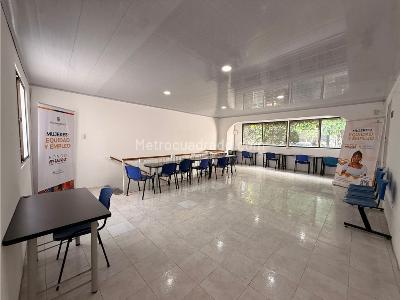 Casa de 5 alcobas en venta en San Vicente, Cali, 260 m² · foto 2 de 16