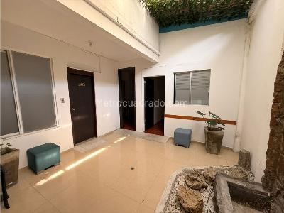 Casa de 5 alcobas en venta en San Vicente, Cali, 260 m² · foto 3 de 16