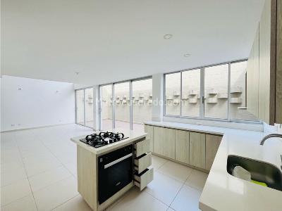 Casa de 3 alcobas en venta en Gualanday, Rionegro, 168 m² · foto 2 de 11