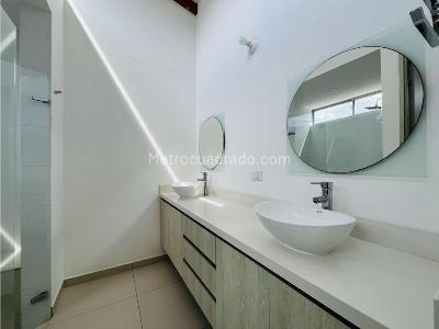 Casa de 3 alcobas en venta en Gualanday, Rionegro, 168 m² · foto 4 de 11