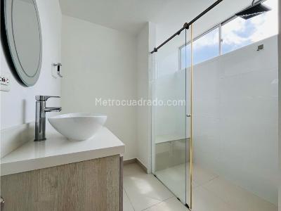 Casa de 3 alcobas en venta en Gualanday, Rionegro, 168 m² · foto 8 de 11
