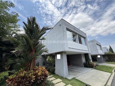 Casa de 3 alcobas en venta en Pance, Cali, 203 m² · foto 3 de 20