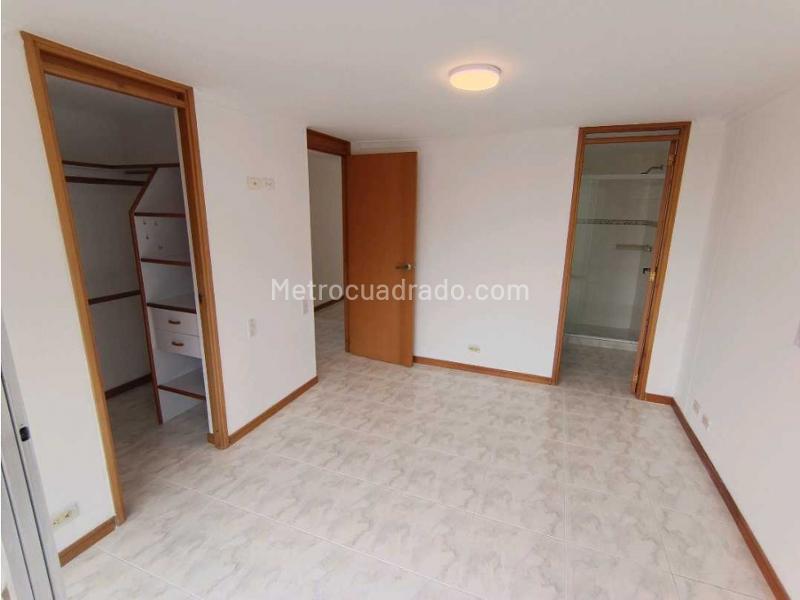 4BR Apartment in Altos Del Poblado (100 m²) - 3