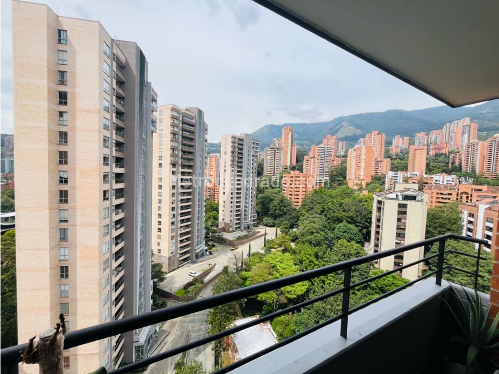 Apartamento de 3 habitaciones en venta en El Poblado, Medellín — imagen 1 de 20