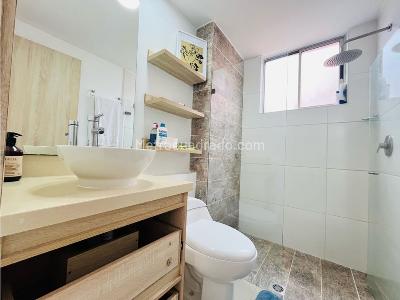 Apartamento de 3 alcobas en venta en El Poblado, Medellín, 89 m² · foto 18 de 20
