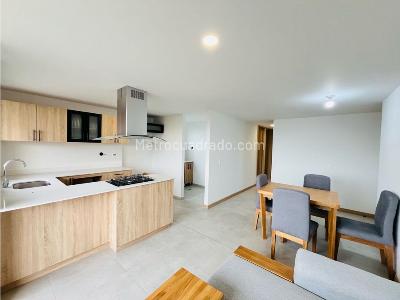 Apartamento de 3 alcobas en venta en San Antonio De Pereira, Rionegro, 72 m² · foto 2 de 17