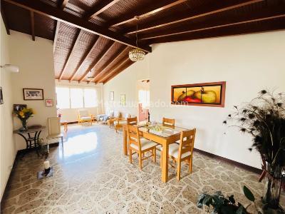 Apartamento en venta en Laureles, Medellín · foto 3 de 14