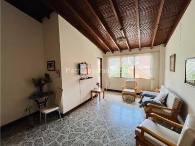 Apartamento en venta en Laureles, Medellín · foto 6 de 14