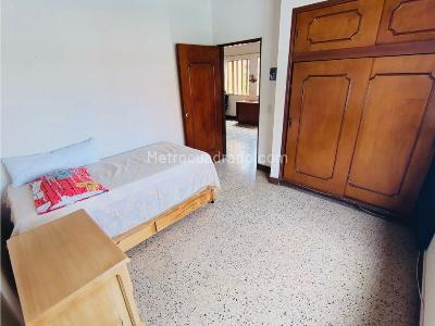Apartamento en venta en Laureles, Medellín · foto 7 de 14