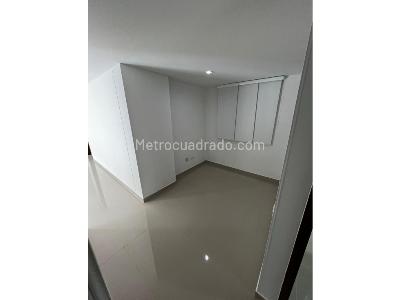 Apartamento en venta en Cristales, Cali · foto 3 de 12