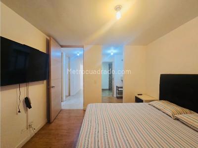 Apartamento de 3 alcobas en venta en Loma De Los Bernal, Medellín, 96 m² · foto 7 de 17