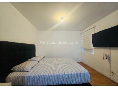 Apartamento de 3 alcobas en venta en Loma De Los Bernal, Medellín, 96 m² · foto 12 de 17