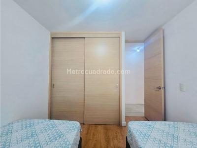 Apartamento de 3 alcobas en venta en Loma De Los Bernal, Medellín, 96 m² · foto 14 de 17