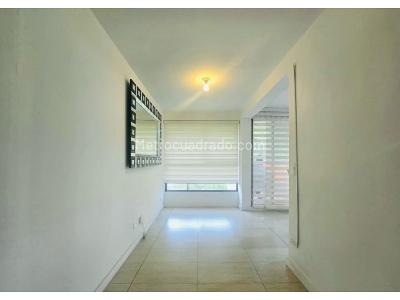 Apartamento de 3 alcobas en venta en Loma De Los Bernal, Medellín, 96 m² · foto 16 de 17