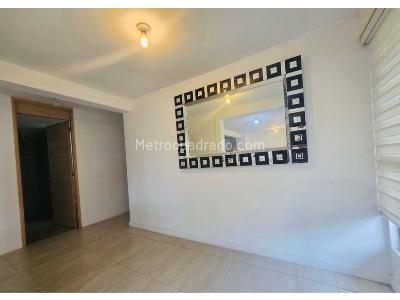 Apartamento de 3 alcobas en venta en Loma De Los Bernal, Medellín, 96 m² · foto 17 de 17