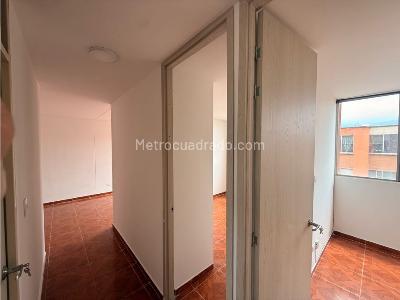 Apartamento de 3 alcobas en venta en Primero De Mayo, Cali, 55 m² · foto 12 de 19